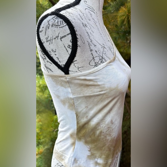 One-Shoulder Watercolor Top
US 8
Like New / Never Worn
Made in Italy - Picture 6 of 11